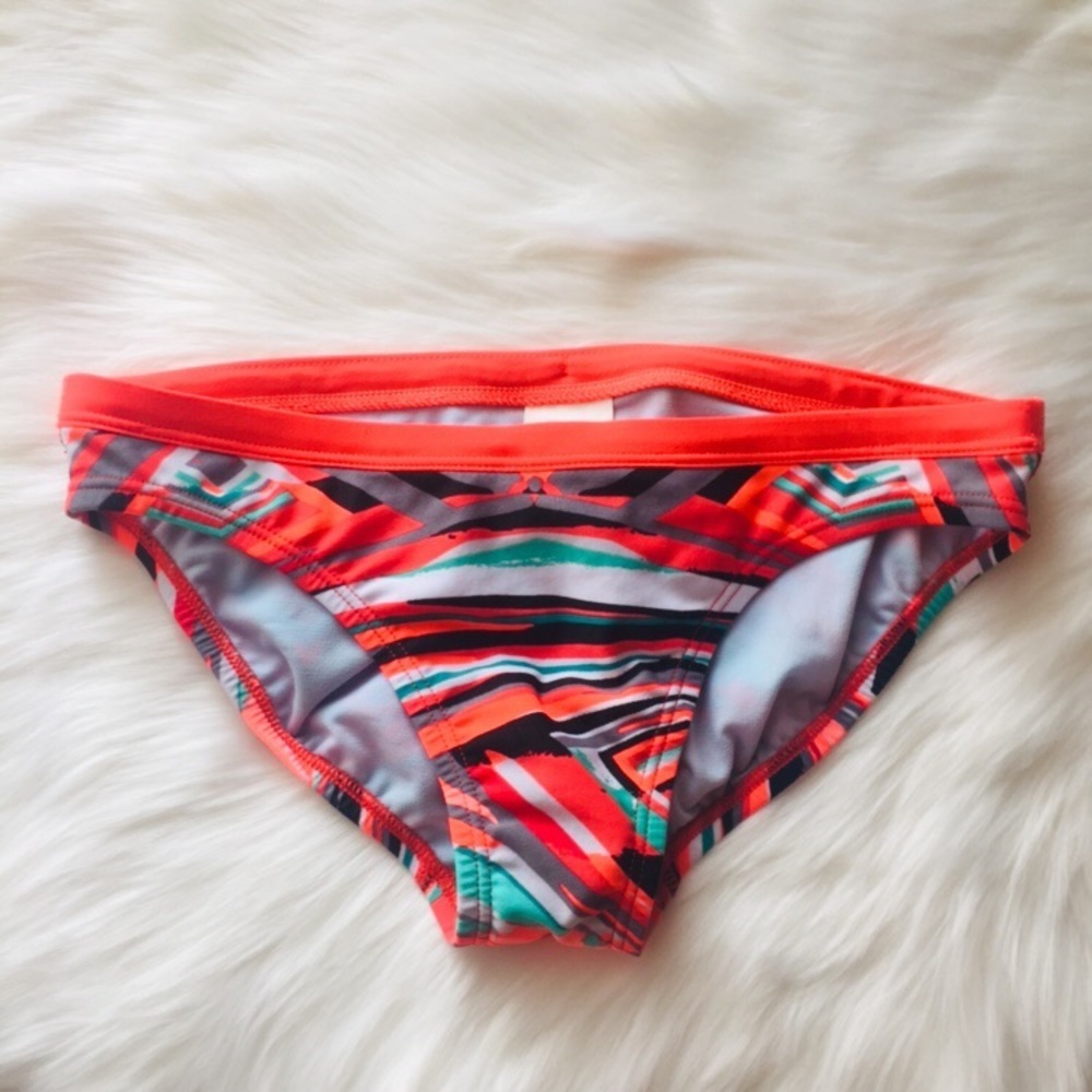 🌵NWT Nike bikini bottoms